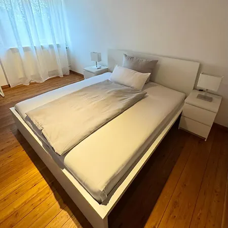 Fewoei12 2 *